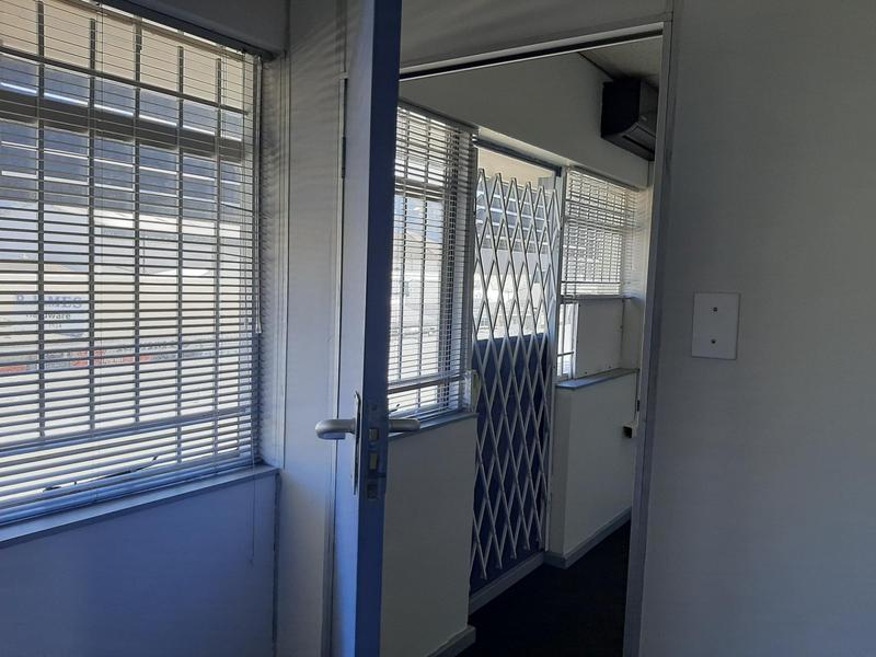 To Let commercial Property for Rent in Wynberg Western Cape